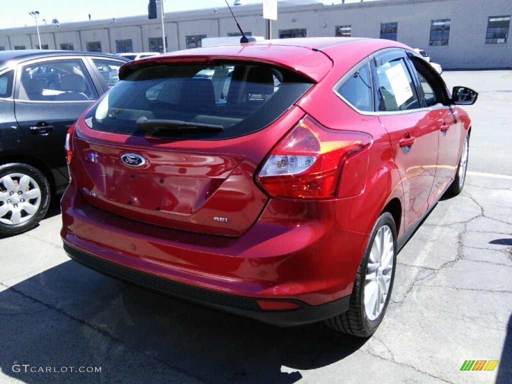 2012 Focus SEL 5-Door - Red Candy Metallic / Arctic White Leather photo #5