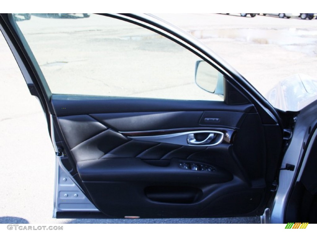 2014 Q70 3.7 AWD - Liquid Platinum / Graphite photo #11