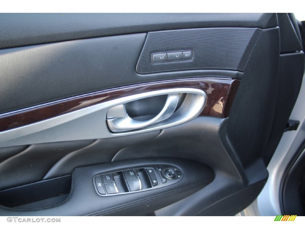 2014 Q70 3.7 AWD - Liquid Platinum / Graphite photo #12
