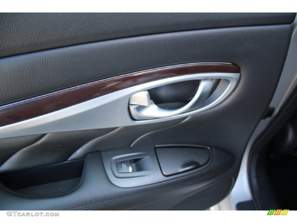 2014 Q70 3.7 AWD - Liquid Platinum / Graphite photo #14