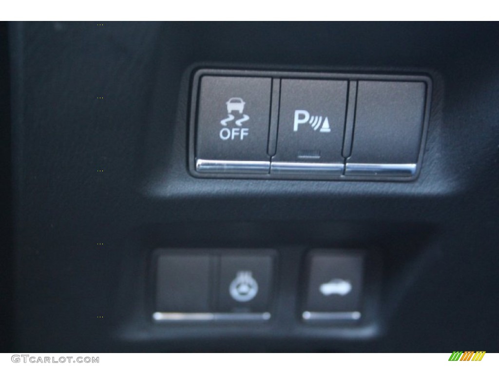 2014 Q70 3.7 AWD - Liquid Platinum / Graphite photo #33