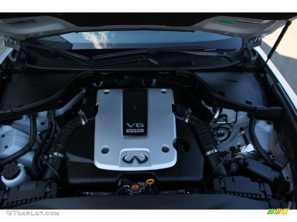 2014 Q70 3.7 AWD - Liquid Platinum / Graphite photo #37