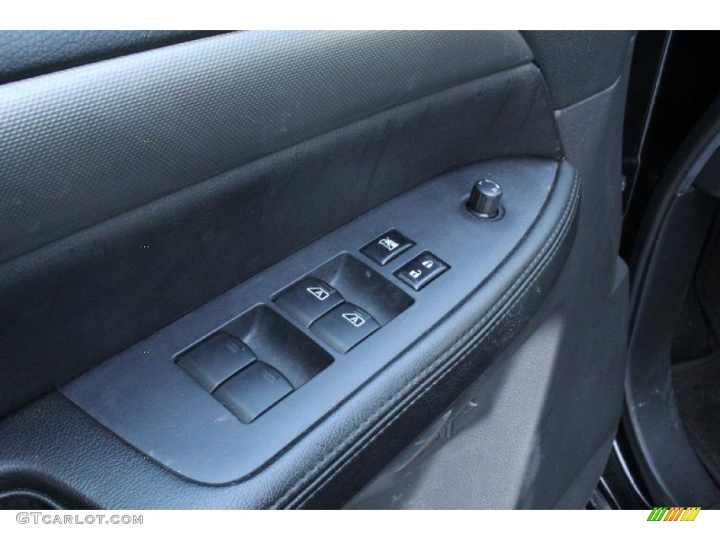 2012 Armada SV 4WD - Galaxy Black / Charcoal photo #11