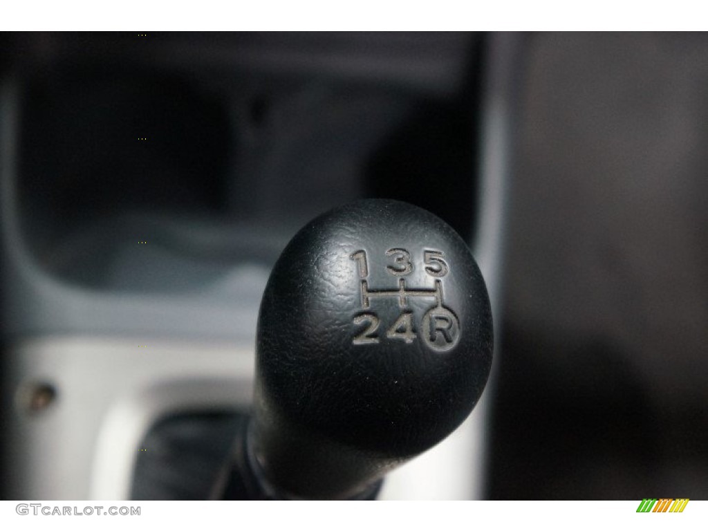 2002 RAV4 4WD - Spectra Blue Mica / Gray photo #30
