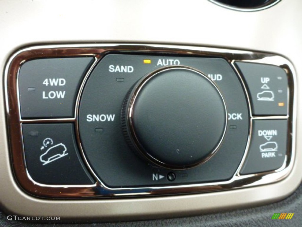 2015 Jeep Grand Cherokee Summit 4x4 Controls Photo #103144220