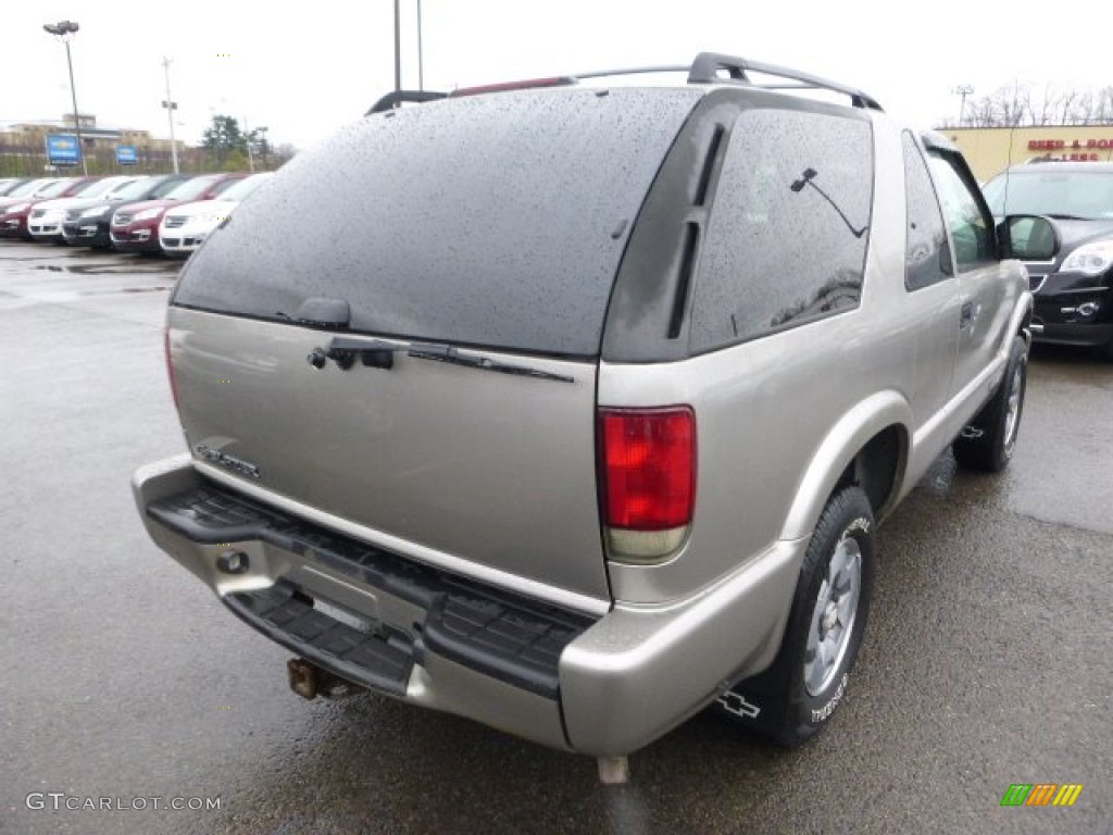 2004 Blazer LS 4x4 - Light Pewter Metallic / Graphite Gray photo #4