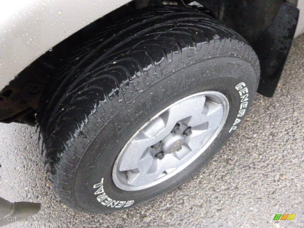 2004 Blazer LS 4x4 - Light Pewter Metallic / Graphite Gray photo #7