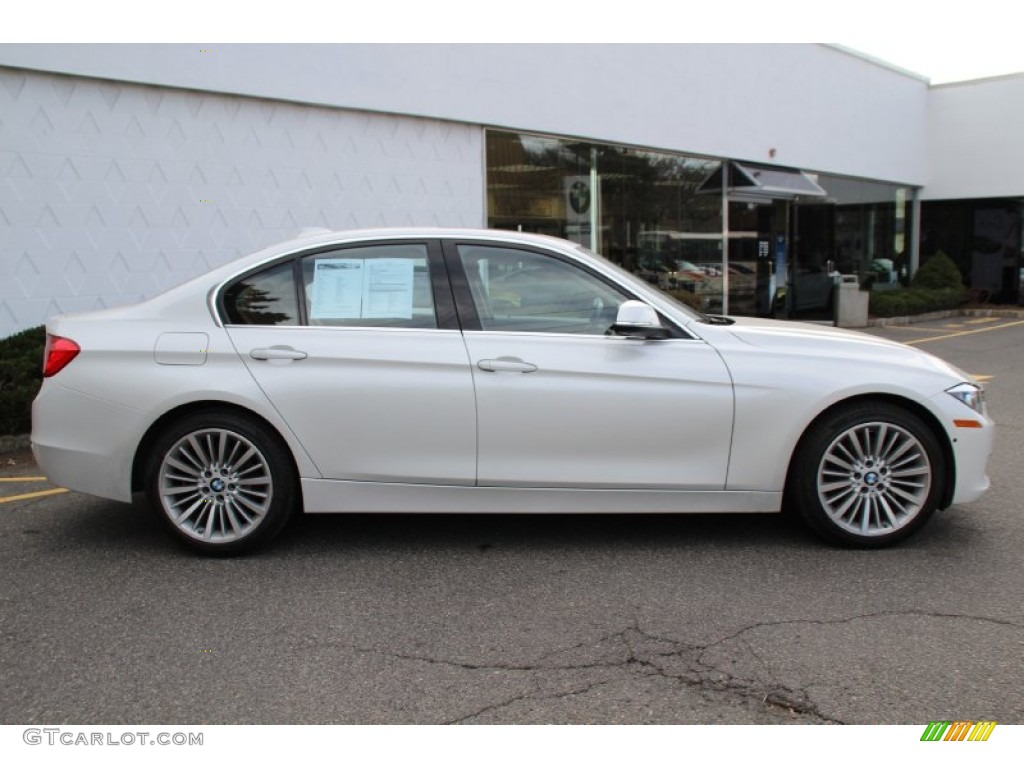 2013 3 Series 328i xDrive Sedan - Mineral White Metallic / Saddle Brown photo #2