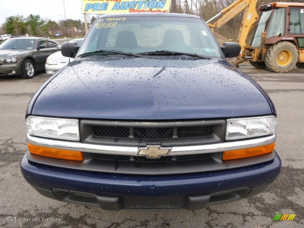 2003 S10 LS Regular Cab - Indigo Blue Metallic / Graphite photo #6