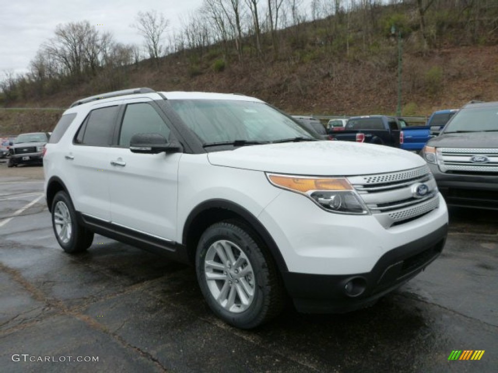 2015 Explorer XLT 4WD - Oxford White / Charcoal Black photo #1