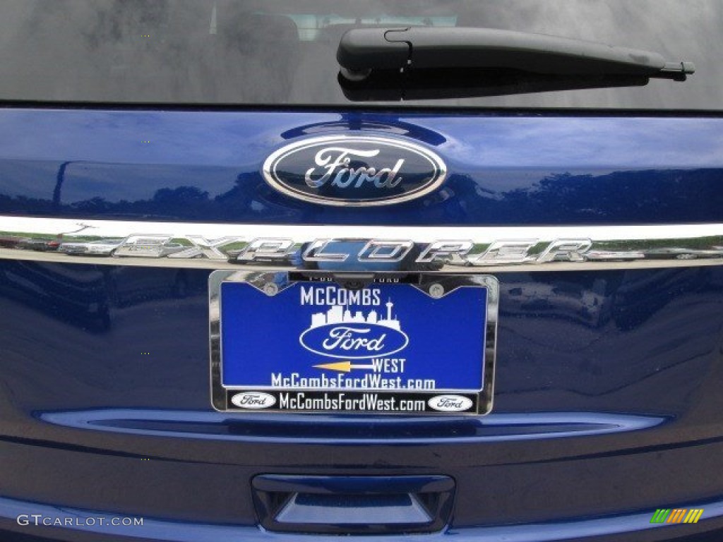 2015 Explorer XLT - Deep Impact Blue / Medium Light Stone photo #13