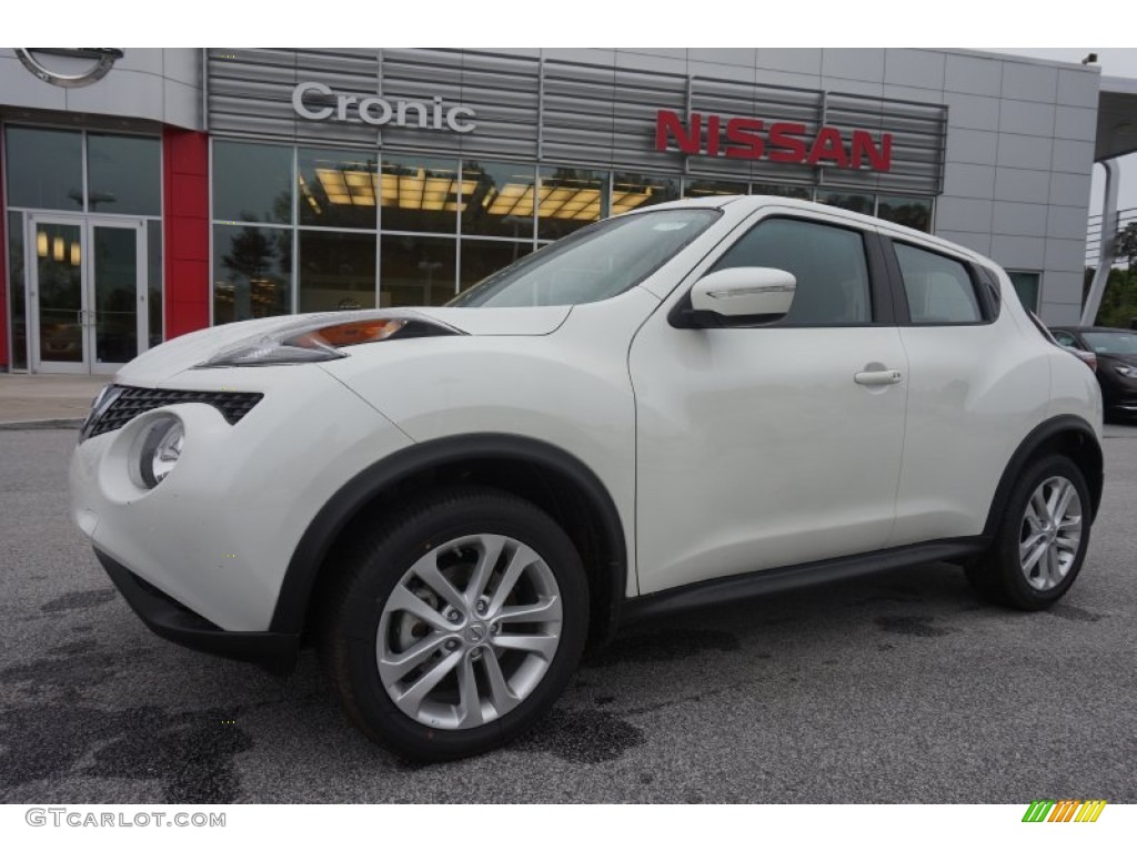 2015 Juke S - Pearl White / Black/Silver photo #1