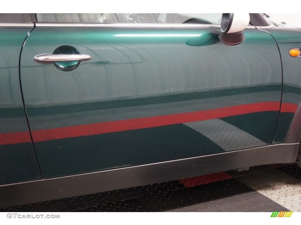 2005 Cooper Hardtop - British Racing Green Metallic / Space Grey/Panther Black photo #38