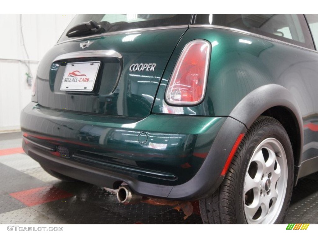 2005 Cooper Hardtop - British Racing Green Metallic / Space Grey/Panther Black photo #44