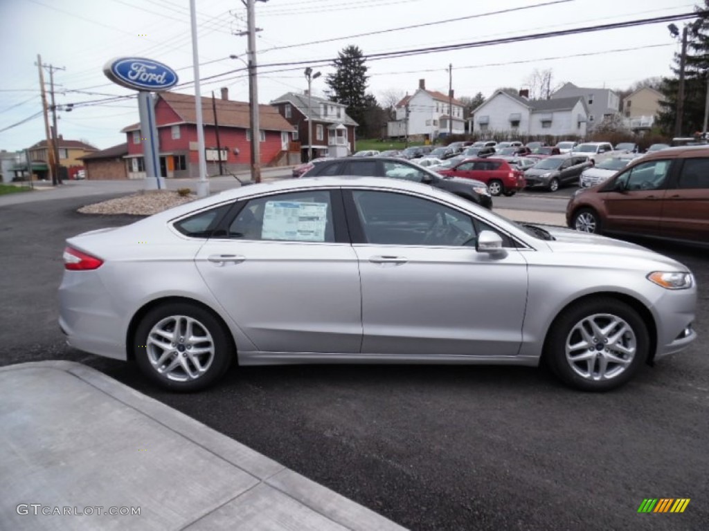 2015 Fusion SE - Ingot Silver Metallic / Charcoal Black photo #6