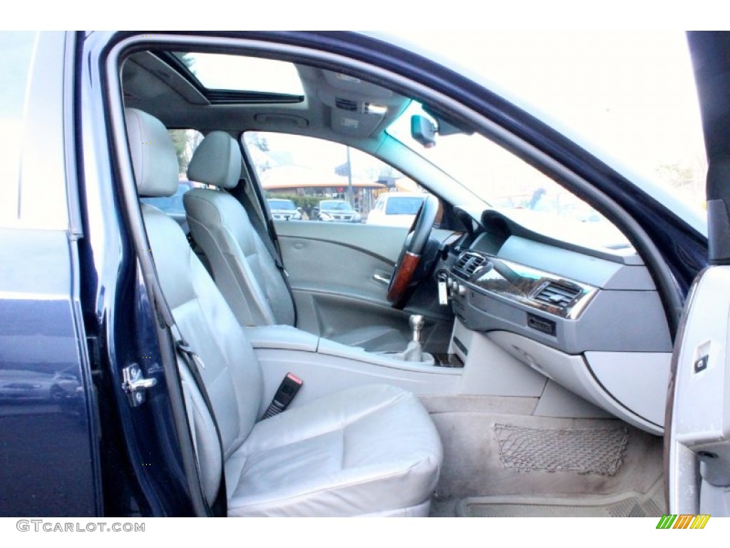 2004 5 Series 530i Sedan - Orient Blue Metallic / Black photo #24