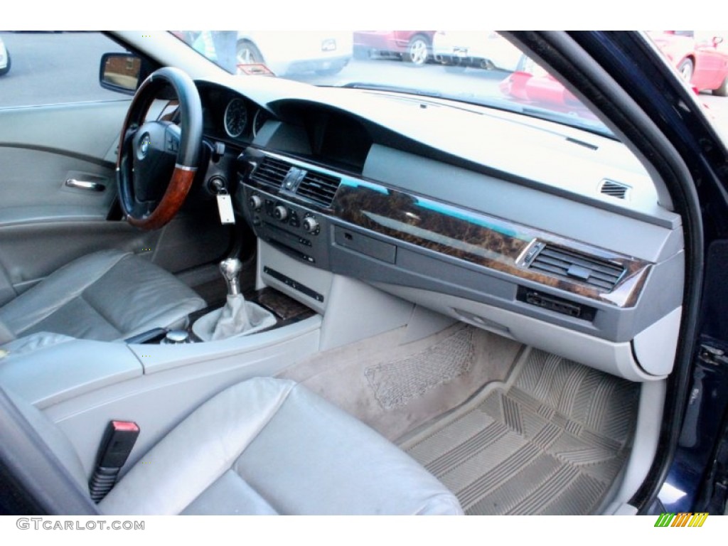 2004 5 Series 530i Sedan - Orient Blue Metallic / Black photo #25