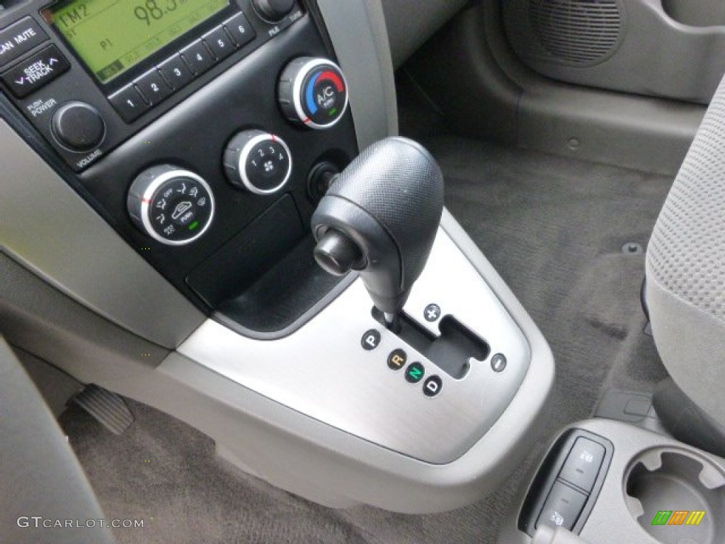 2009 Hyundai Tucson SE V6 4WD Transmission Photos