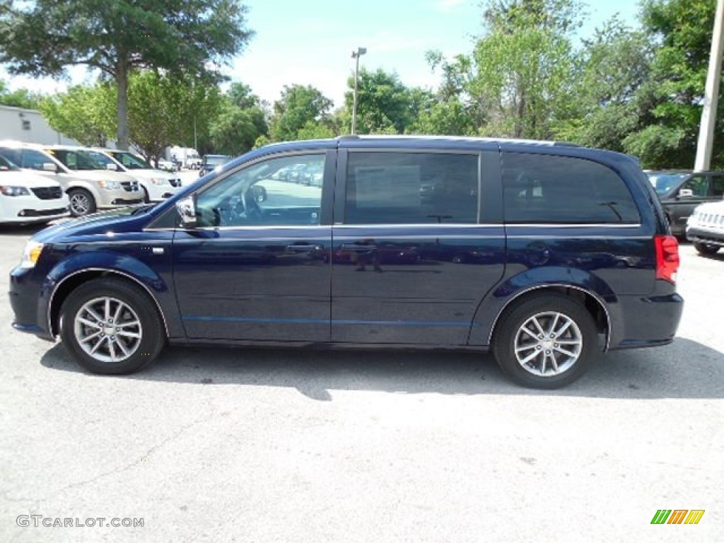 2014 Grand Caravan SXT - True Blue Pearl / Black/Light Graystone photo #2