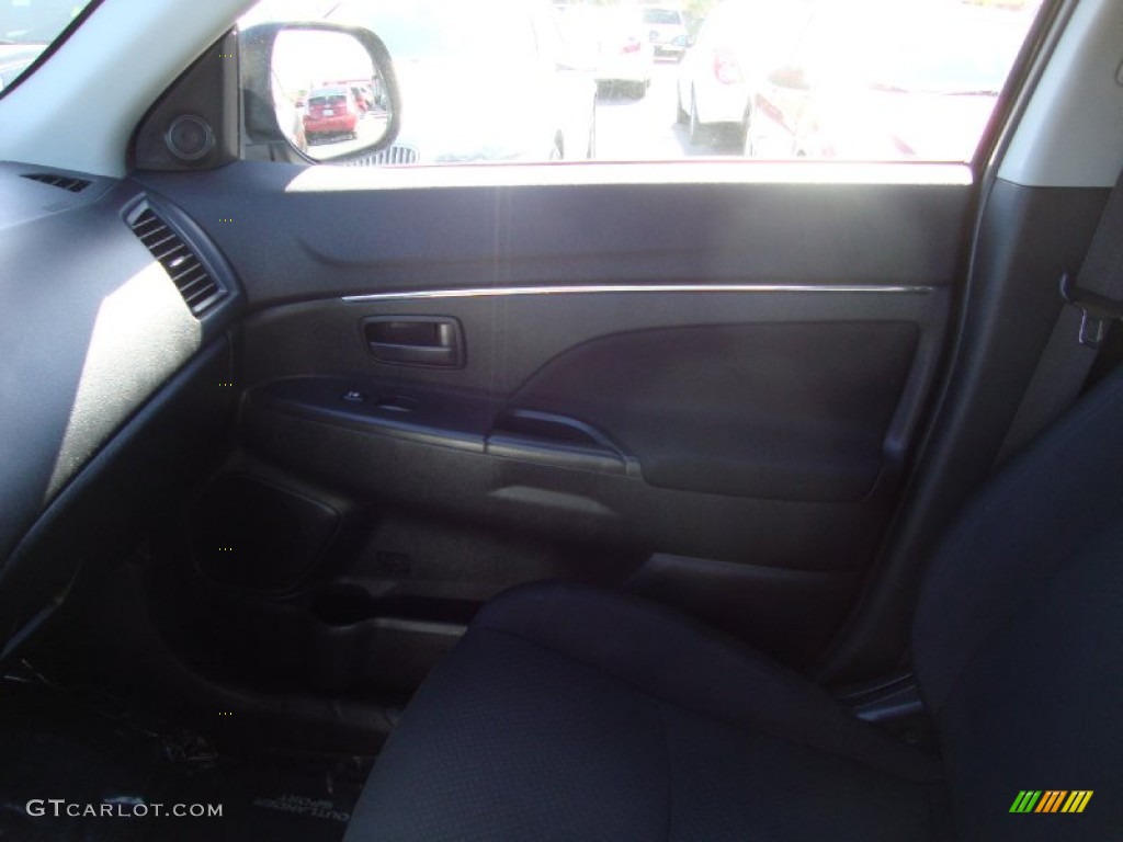 2014 Outlander Sport ES - Labrador Black Pearl / Black photo #16