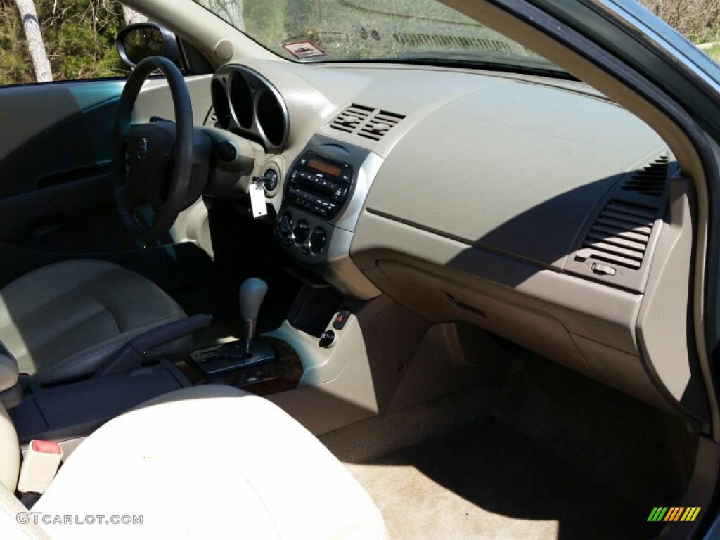 2003 Altima 2.5 SL - Mystic Emerald Green / Blond photo #25