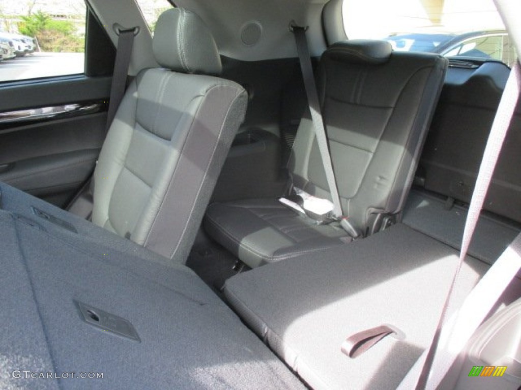 2015 Kia Sorento SX AWD Rear Seat Photos