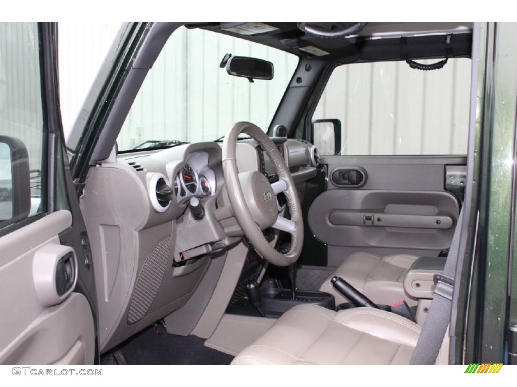 2010 Wrangler Unlimited Sahara 4x4 - Natural Green Pearl / Dark Khaki/Medium Khaki photo #9