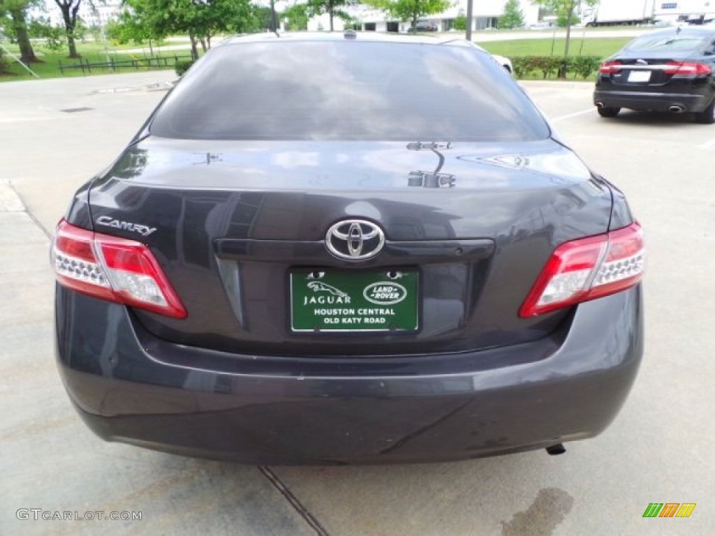 2010 Camry LE - Magnetic Gray Metallic / Ash Gray photo #10