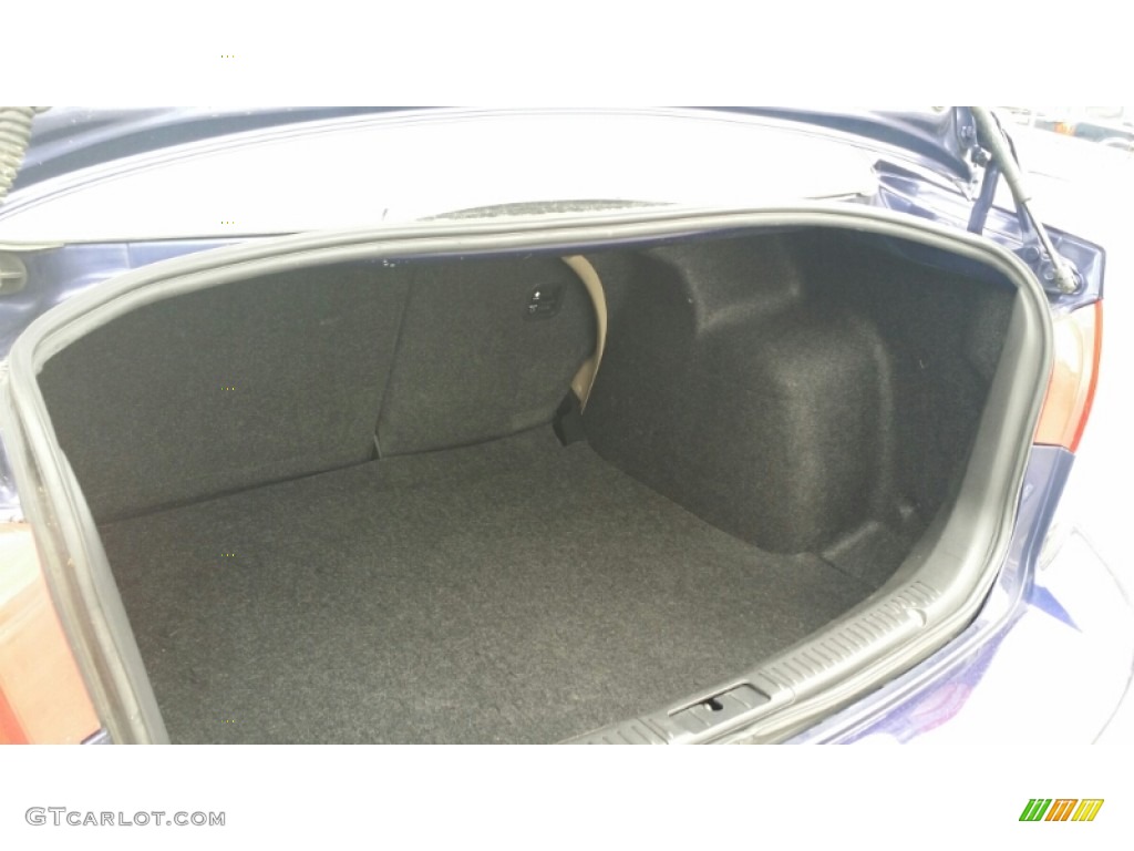2004 MAZDA3 i Sedan - Strato Blue Mica / Beige photo #16