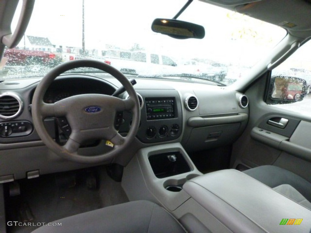 2004 Expedition XLT 4x4 - Silver Birch Metallic / Medium Flint Gray photo #10