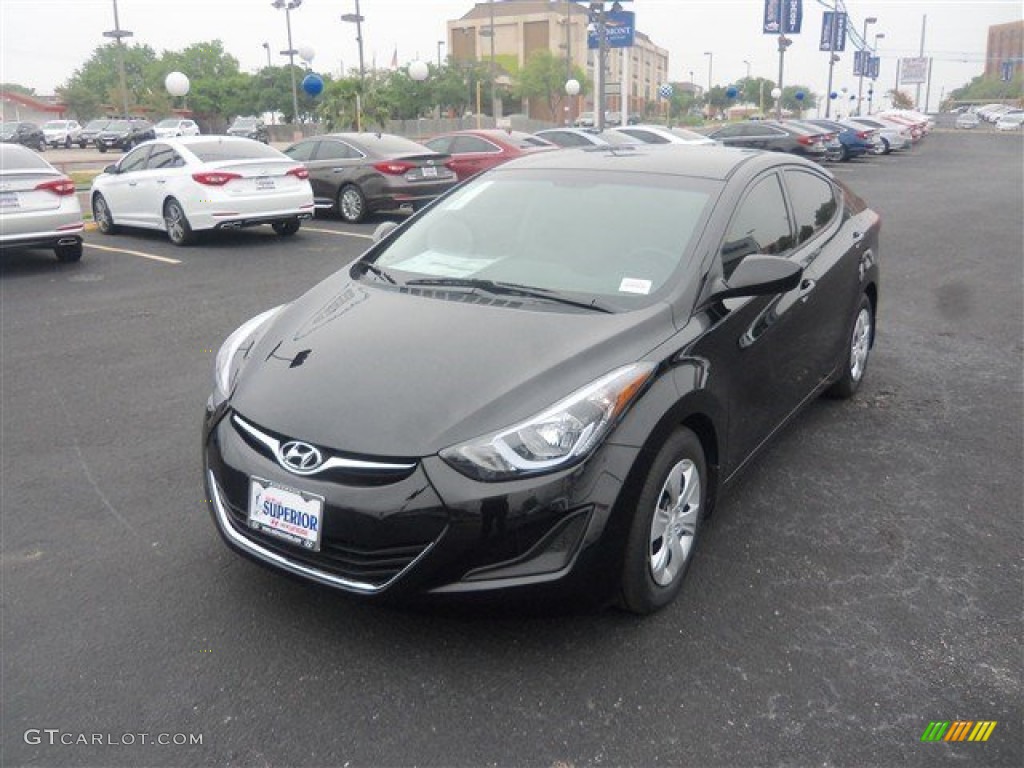 2016 Elantra SE - Phantom Black / Gray photo #3