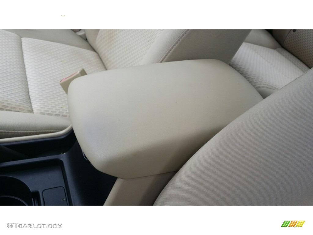 2004 MAZDA3 i Sedan - Strato Blue Mica / Beige photo #33