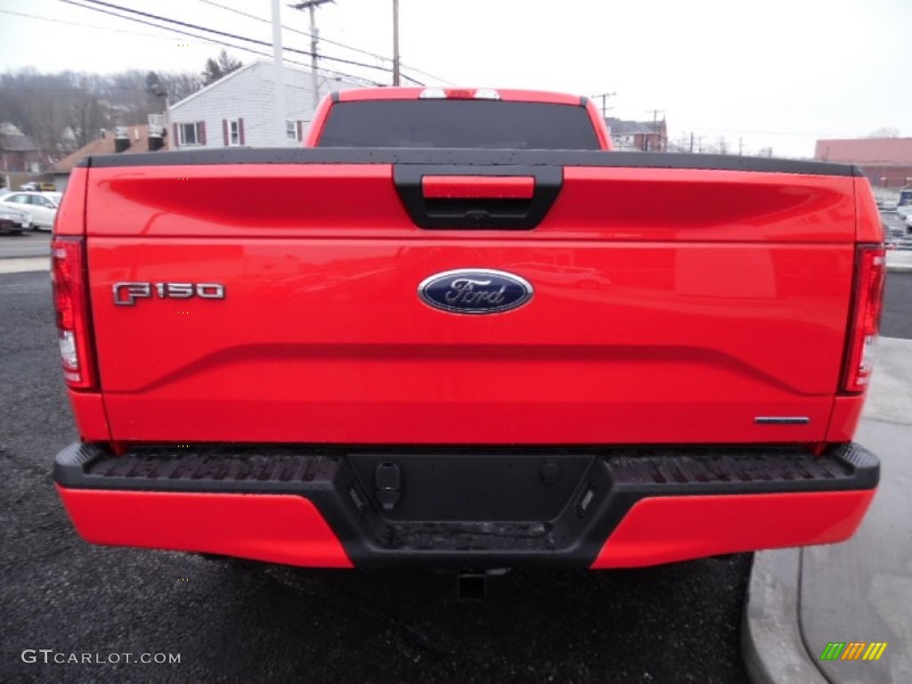 2015 F150 XLT SuperCab 4x4 - Race Red / Black photo #4