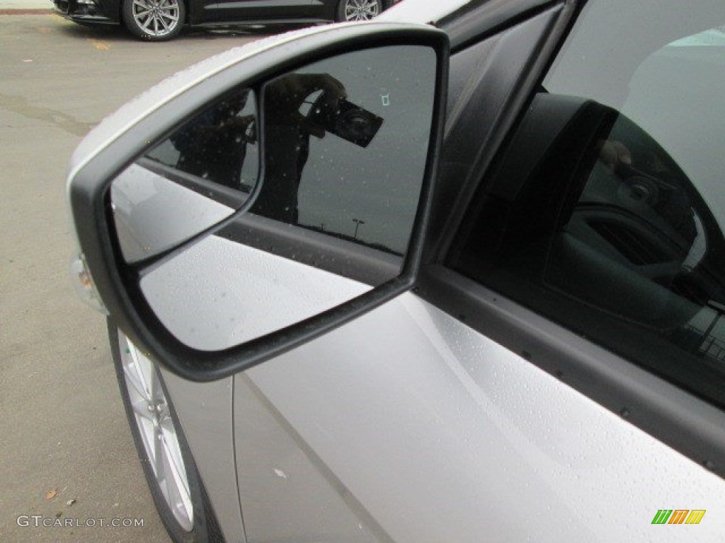 2015 Focus SE Sedan - Ingot Silver Metallic / Charcoal Black photo #22