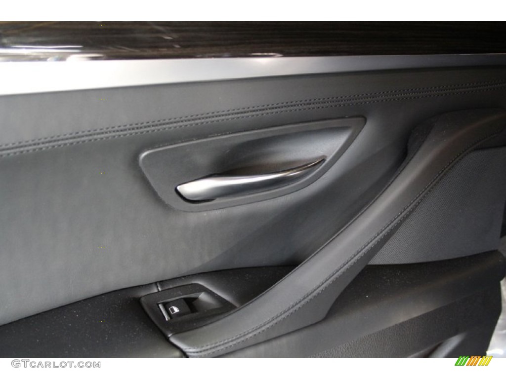 2015 5 Series 550i xDrive Sedan - Dark Graphite Metallic / Black photo #14