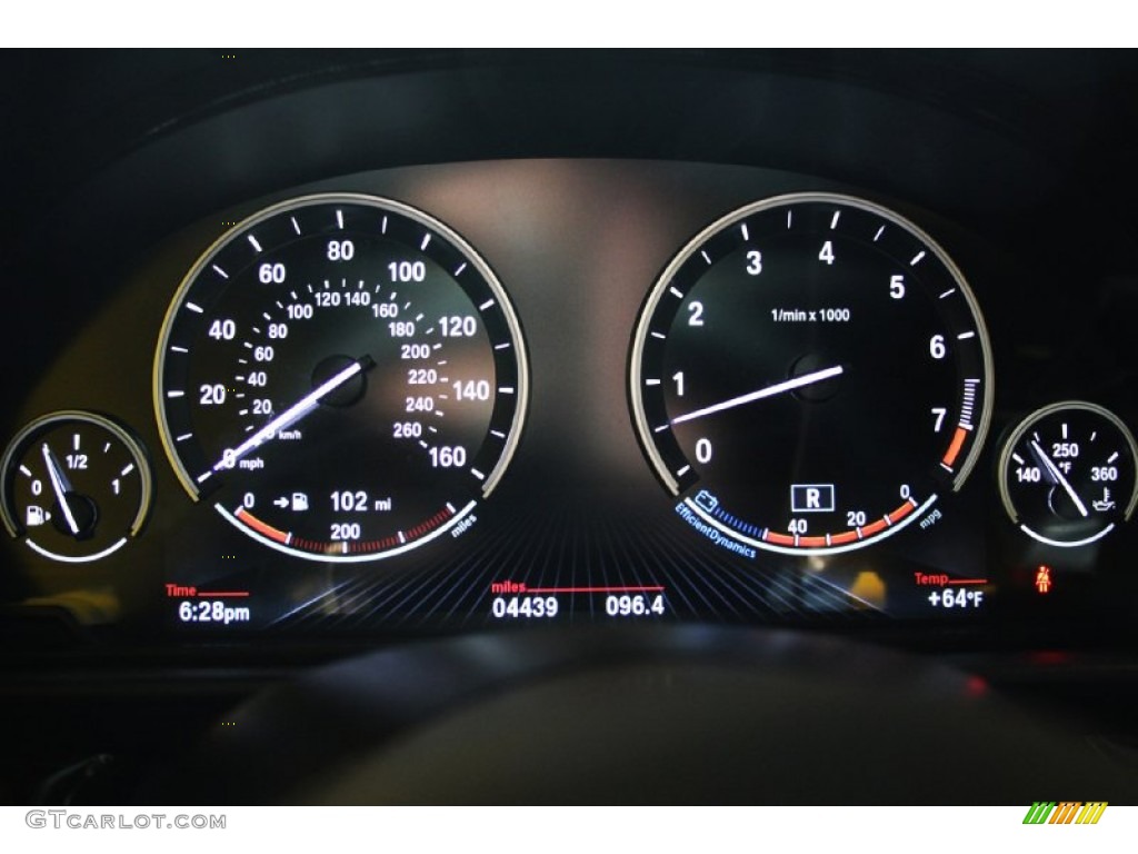2015 5 Series 550i xDrive Sedan - Dark Graphite Metallic / Black photo #32