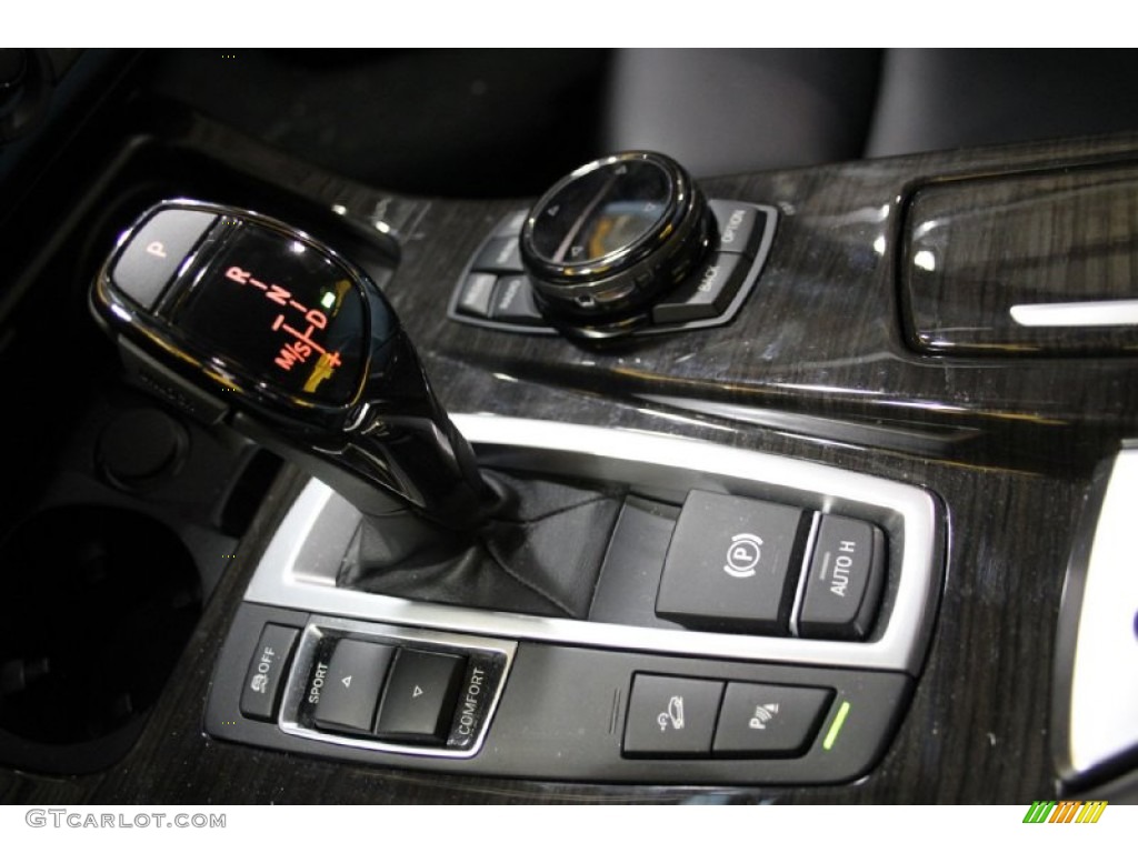 2015 5 Series 550i xDrive Sedan - Dark Graphite Metallic / Black photo #36