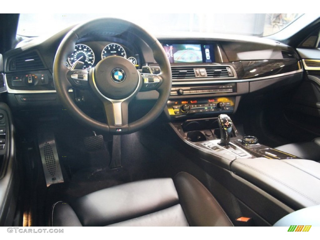 2015 5 Series 550i xDrive Sedan - Dark Graphite Metallic / Black photo #38