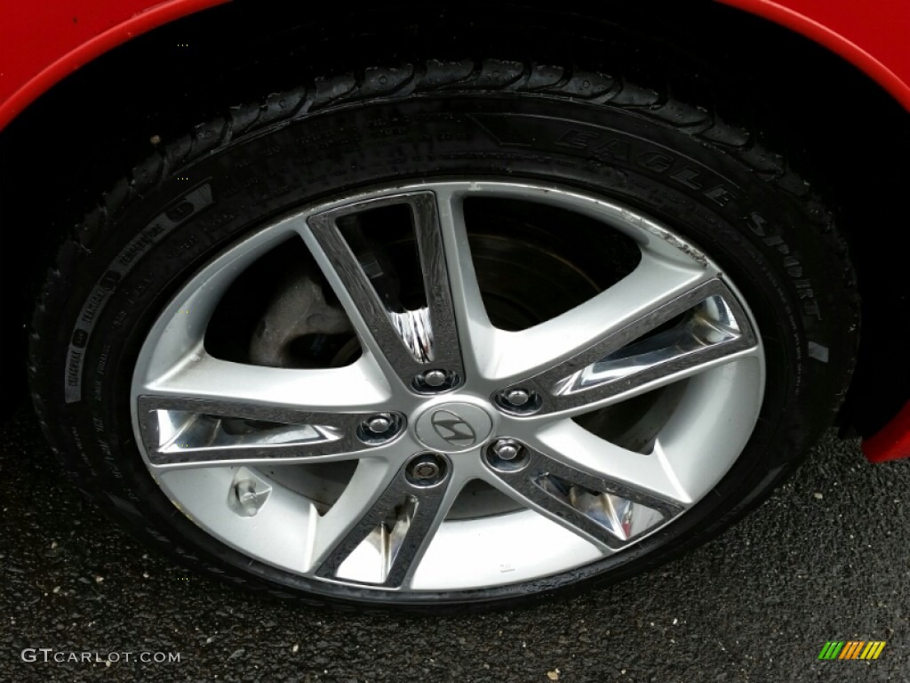 2011 Elantra Touring SE - Chilipepper Red / Black photo #4