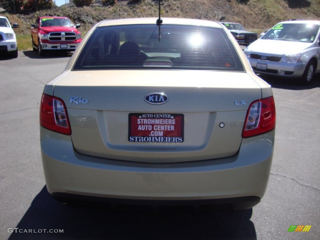 2010 Rio LX Sedan - Cashmere Beige / Beige photo #6