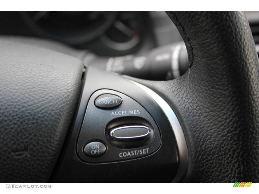 2014 Infiniti Q70 3.7 AWD Controls Photo #103218795