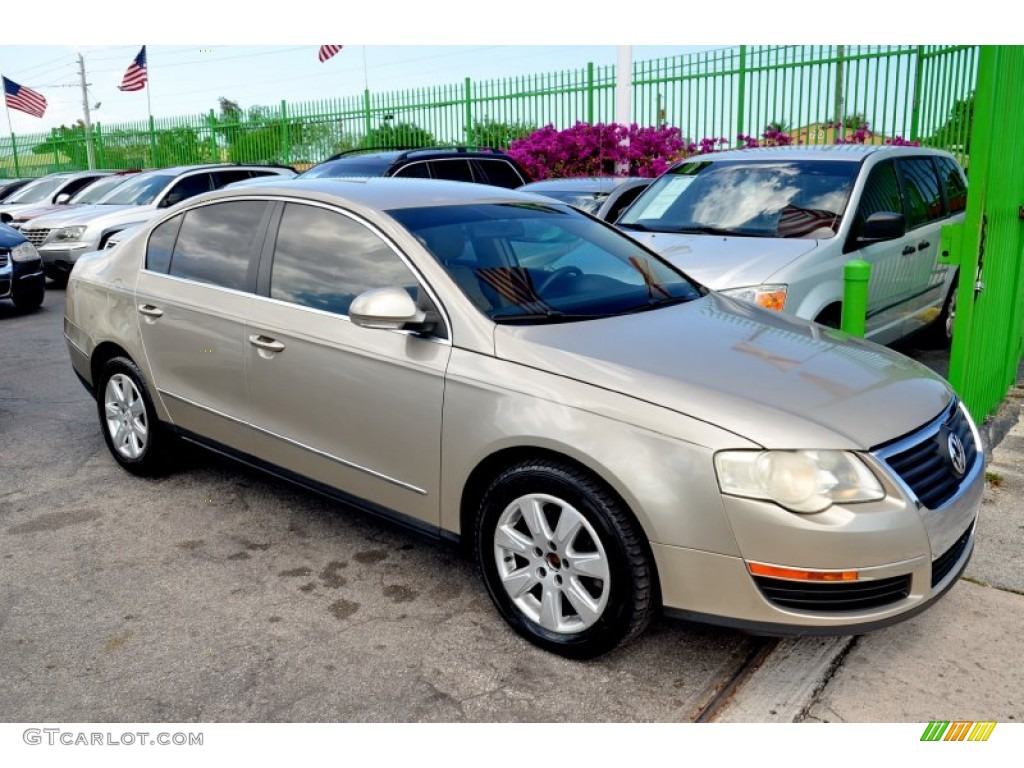 Wheat Beige 2006 Volkswagen Passat 2.0T Sedan Exterior Photo #103218949