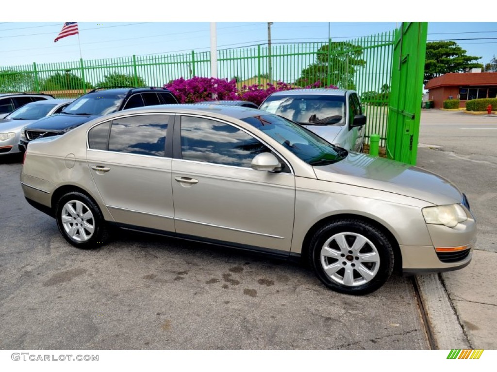 Wheat Beige 2006 Volkswagen Passat 2.0T Sedan Exterior Photo #103218972