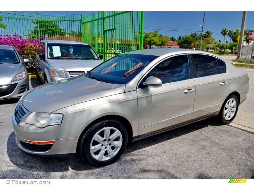 Wheat Beige 2006 Volkswagen Passat 2.0T Sedan Exterior Photo #103219600