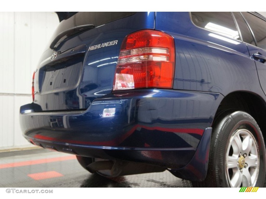 2002 Highlander V6 4WD - Indigo Ink Pearl / Gray photo #50