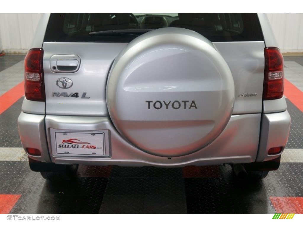 2004 RAV4 4WD - Titanium Metallic / Dark Charcoal photo #49