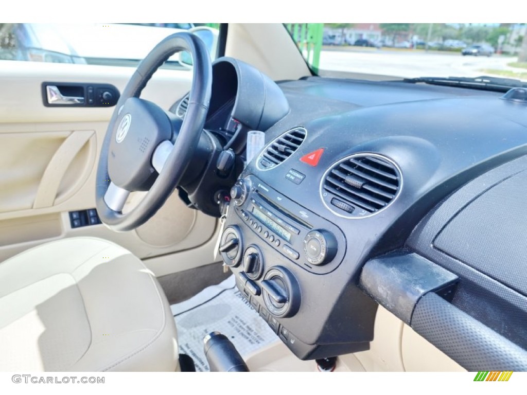 2008 New Beetle SE Convertible - Harvest Moon Beige / Cream Beige photo #29