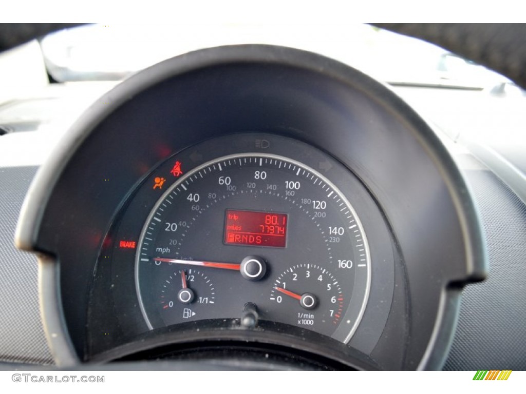 2008 Volkswagen New Beetle SE Convertible Gauges Photo #103230088