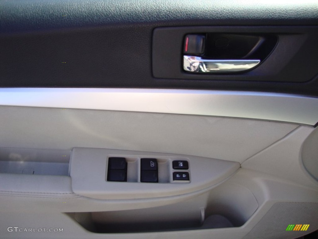 2011 Outback 2.5i Premium Wagon - Cypress Green Pearl / Warm Ivory photo #10