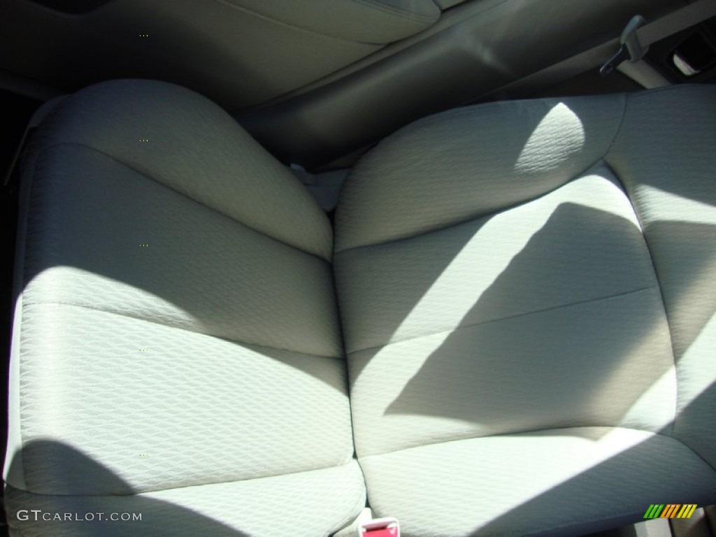 2011 Outback 2.5i Premium Wagon - Cypress Green Pearl / Warm Ivory photo #17